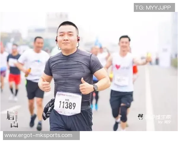 接连6届!刘凯都站在眉山东马的起跑线上 接连6届!刘凯都站在眉山东马的起跑线上